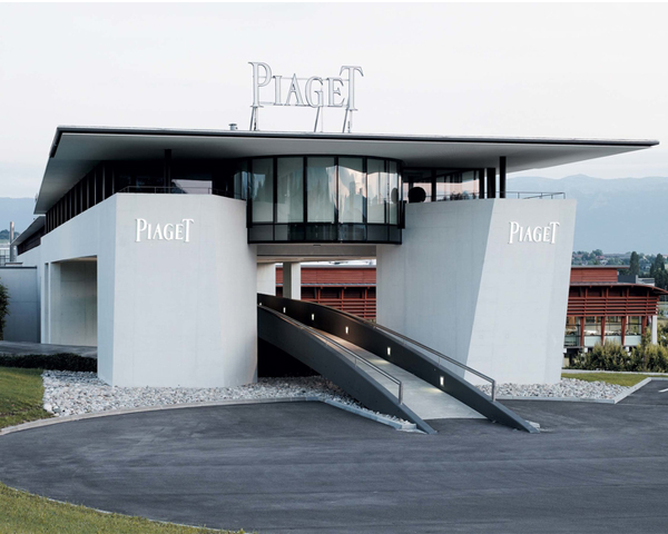 Piaget 伯爵