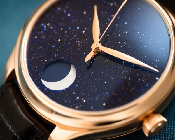H. MOSER & CIE. 星月映空