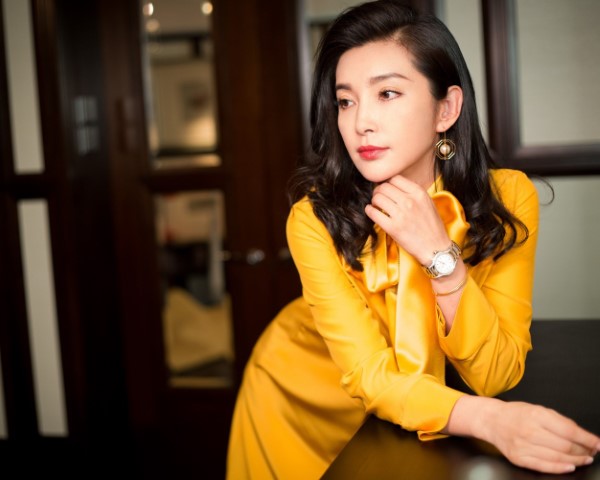 李冰冰诠释新时代女性力量