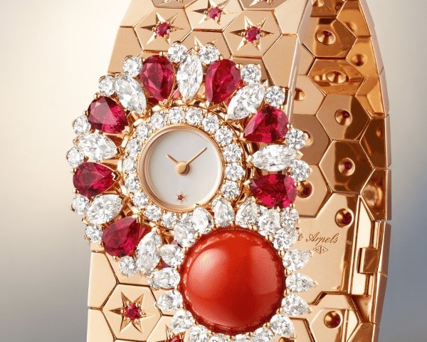 Van Cleef & Arpels  再现1930年代Ludo手镯风格