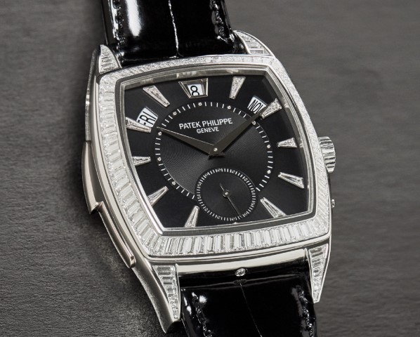 全球仅知三枚 Patek Philippe 极罕钻石黑面三问