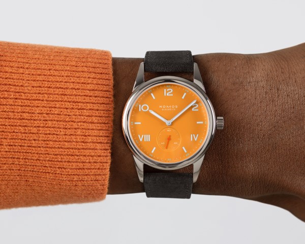 NOMOS Club Campus  为毕业季加冕