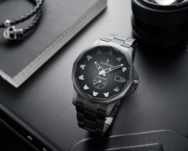 CORUM  炮铜灰喷沙 沉稳内敛