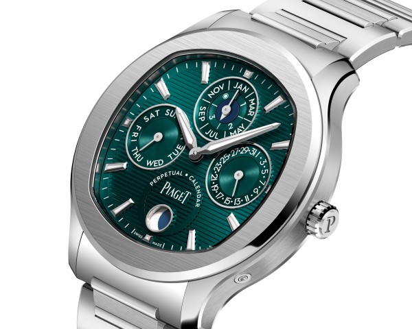 PIAGET Polo  首枚机械万年历超薄表