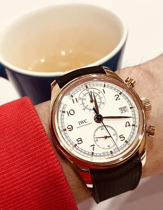 Marry Christmas 🎄🌲🎉🌈😍😍。❤️IWC Portuguese 18K Rose-gold “Chronograph Classic”